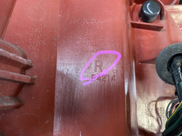 HONDA LEGEND KB1 Genuine Taillight P4215 Right Side x1 - Image 6