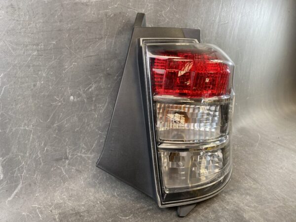 TOYOTA IQ KGJ10 NGJ10 Taillight 74-8 Right Side x1 - Image 3