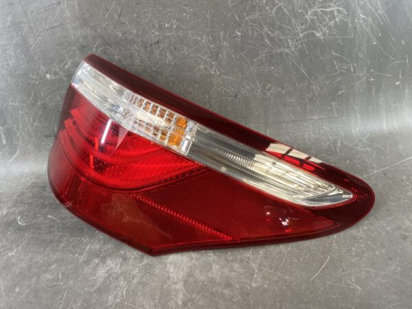 LEXUS LS LS450 LS600h USF40 USF45 USF41 USF46 Taillight 50-89 Right Side x1 - Image 2