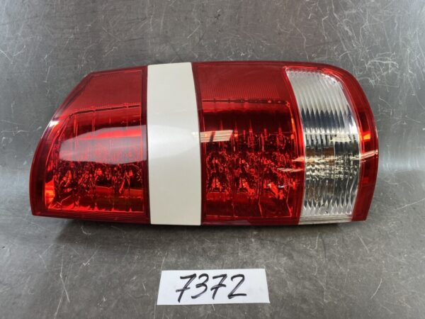 TOYOTA NOAH AZR60 Genuine Taillight / ICHIKOH 28-184 / Right Side x1 » JDM-PARTS NZ