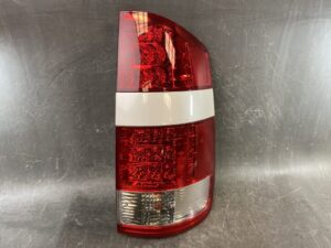TOYOTA NOAH VOXY AZR60 AZR65 Genuine Taillight / ICHIKOH 28-184