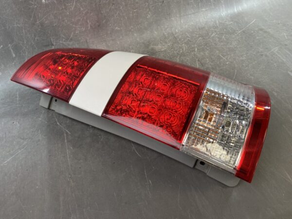 TOYOTA NOAH VOXY AZR60 AZR65 Genuine Taillight / ICHIKOH 28-184 / Right Side x1 - Image 3