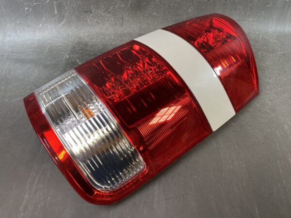 TOYOTA NOAH VOXY AZR60 AZR65 Genuine Taillight / ICHIKOH 28-184 / Right Side x1 - Image 4