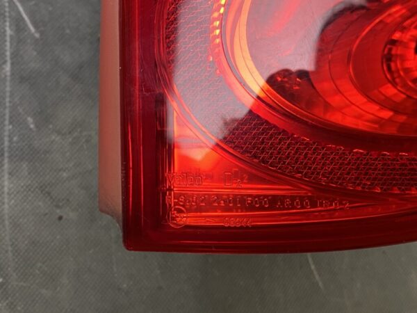 PEUGEOT 1007 Genuine Taillight 9646776780 Right Side x1 - Image 6