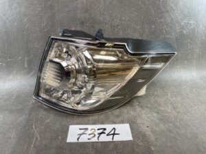 MAZDA MPV LY3P Genuine Taillight / STANLEY P5134 R / Right Side x1