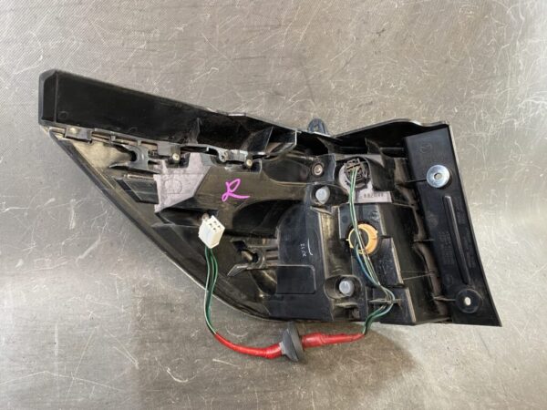 MAZDA MPV LY3P Genuine Taillight / STANLEY P5134 R / Right Side x1 - Image 6