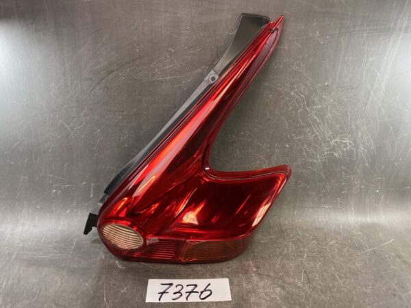 NISSAN JUKE F15 Genuine Taillight / ICHIKOH T003 / Right Side x1 » JDM-PARTS NZ