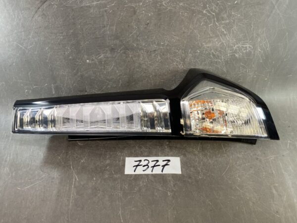 TOYOTA TANK / ROOMY M900A M910A Genuine Taillight / KOITO 220-69046 / Right Side x1 » JDM-PARTS NZ