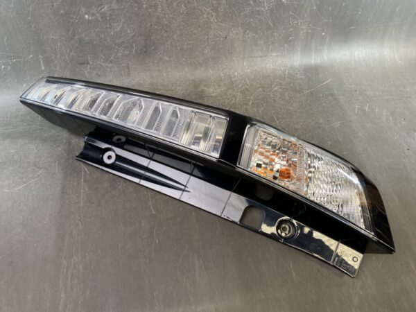 TOYOTA TANK ROOMY DAIHATSU THOR Taillight 220-69046 Right Side x1 - Image 4