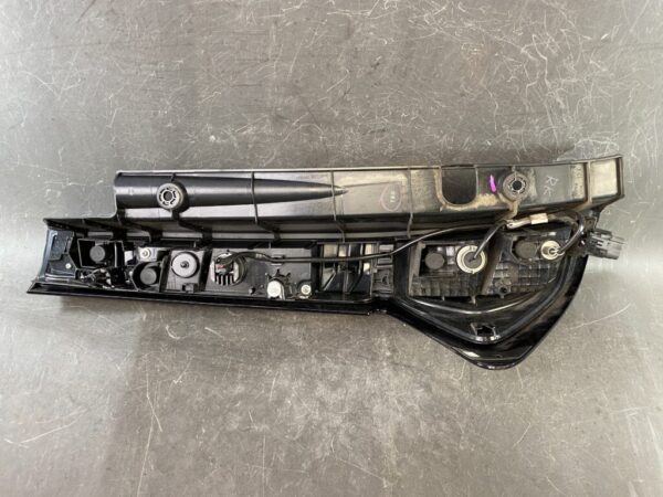 TOYOTA TANK ROOMY DAIHATSU THOR Taillight 220-69046 Right Side x1 - Image 7