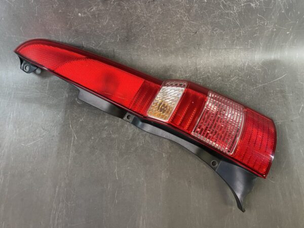 FIAT PANDA Genuine Taillight 280202 / 51763008 Right Side x1 - Image 3