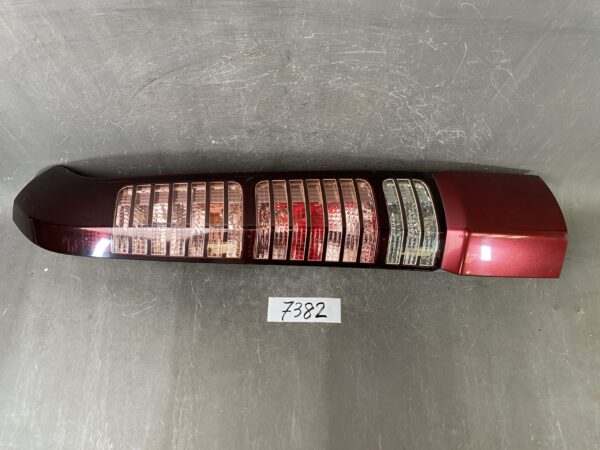 HONDA STEPWAGON RF RF3 RF4 RF5 RF6 RF7 RF8 Genuine Taillight / STANLEY P3494 R / Right Side x1 » JDM-PARTS NZ