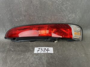 TOYOTA CAMI J102E / DAIHATSU TERIOS KID J111G Genuine Taillight / KOITO 220-51672 / Right Side x1
