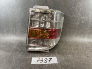 TOYOTA ALPHARD ATH10 Genuine Taillight / KOITO 58-11 / Right Side x1