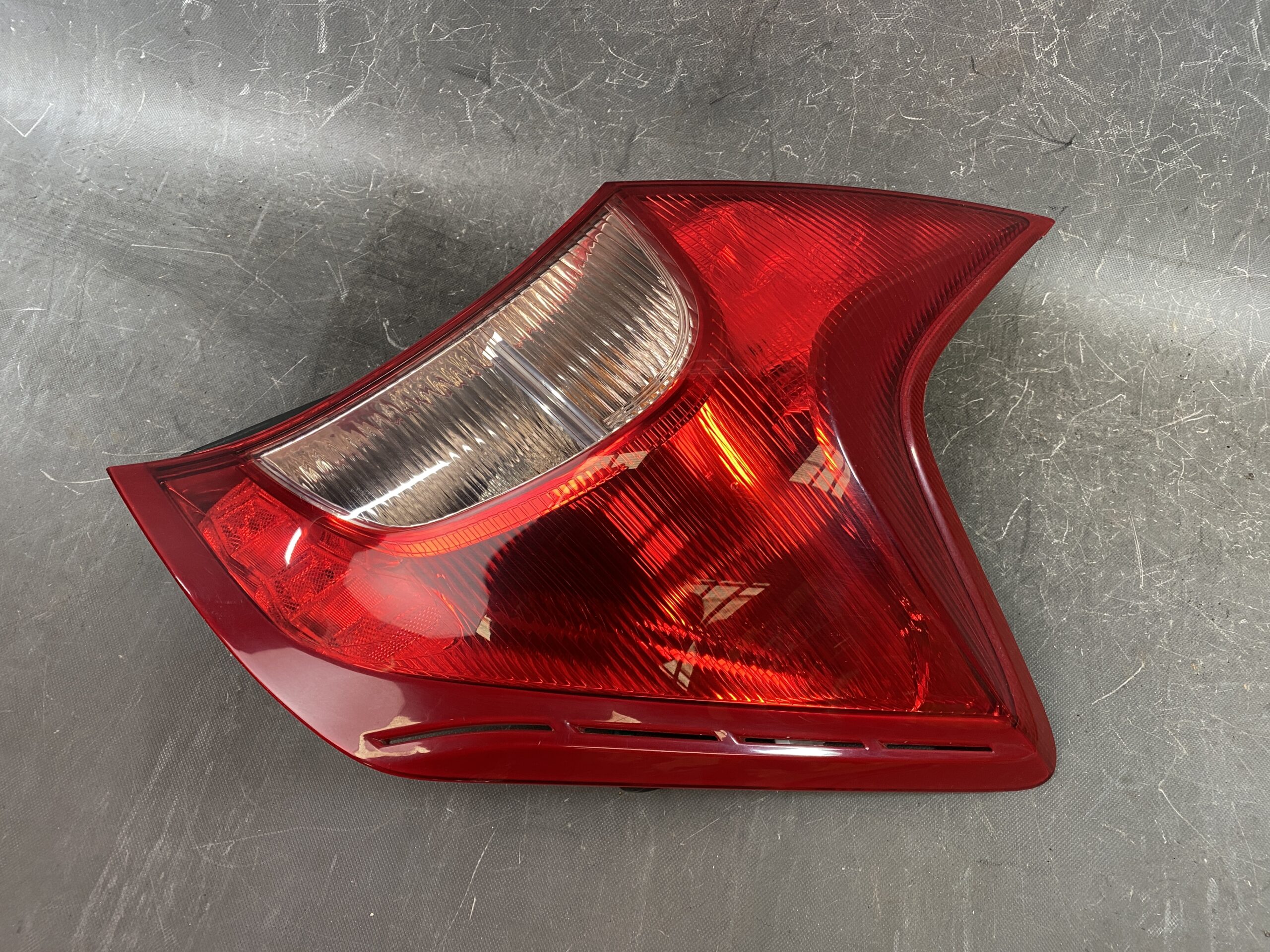 7395_taillight_3 NISSAN NOTE E12 NE12 Genuine Taillight ICHIKOH D117 Right Side x1 » NZ.95 » JDM-PARTS NZ » JDM-PARTS NZ NISSAN NOTE E12 NE12 Genuine Taillight ICHIKOH D117 Right Side x1 » JDM-PARTS NZ