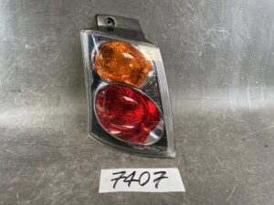 MITSUBISHI COLT PLUS Z21W Genuine Taillight / STANLEY P4600 L / Left Side x1