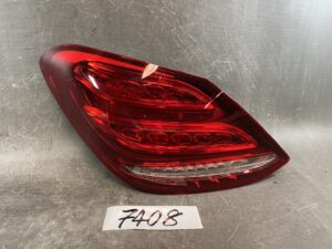 MERCEDES C-CLASS W205 Genuine Taillight A 205 906 13 57 / Left Side x1
