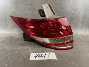 TOYOTA ESTIMA ACR50 Genuine Taillight / ICHIKOH 28-193 / Left Side x1