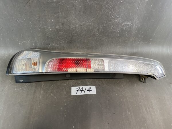 NISSAN SERENA C25 Genuine Taillight / ICHIKOH D008 / Left Side x1 » JDM-PARTS NZ