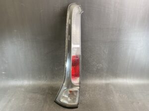 NISSAN SERENA C25 NC25 CC25 Genuine Taillight / ICHIKOH D008 / Left Side x1