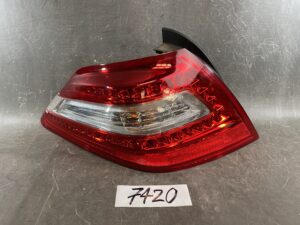 NISSAN TEANA J32 Genuine Taillight / STANLEY P7271 L / Left Side x1