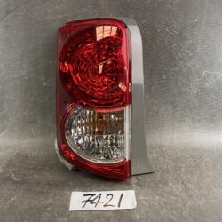 TOYOTA COROLLA RUMION NZE151N Genuine Taillight / STANLEY 12-541 L / Left Side x1