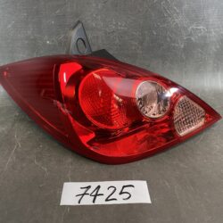 NISSAN TIIDA C11 Genuine Taillight / STANLEY P4086 L / Left Side x1