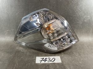 HONDA FIT SHUTTLE HYBRID GP2 Genuine Taillight / STANLEY W0020 / Left Side x1