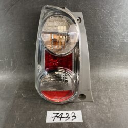 TOYOTA PASSO KGC30 Genuine Taillight / KOITO 220-51004 / Left Side x1