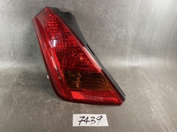 NISSAN MURANO Z50 Genuine Taillight / KOITO 220-63779 / Left Side x1 » JDM-PARTS NZ