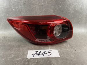 MAZDA AXELA BM5FS Genuine Taillight / KOITO 220-41981 / Left Side x1
