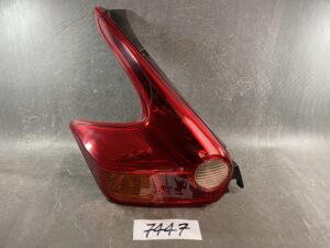 NISSAN JUKE F15 Genuine Taillight / ICHIKOH T003 / Left Side x1