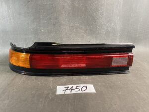 TOYOTA MARK II GX90 Genuine Taillight / ICHIKOH 22-224 / Left Side x1