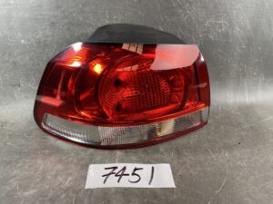 VOLKSWAGEN GOLF 6 1KCAX Genuine Taillight / Left Side x1