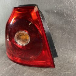 VOLKSWAGEN GOLF GEN 5 MK5 1K1 / 1KAXX Genuine Taillight 1K6945095E Left Side x1