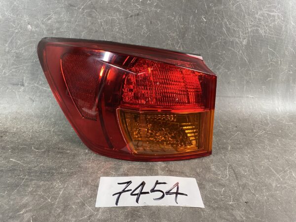 LEXUS IS GSE20 Genuine Taillight / ICHIKOH 53-40 / Left Side x1 » JDM-PARTS NZ