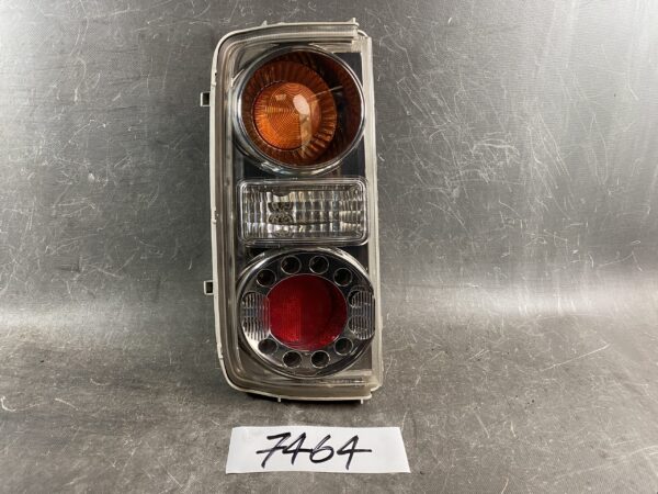 NISSAN ELGRAND E51 Genuine Taillight / ICHIKOH D005 / Left Side x1 » JDM-PARTS NZ