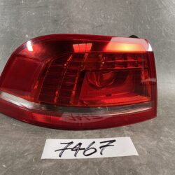 VOLKSWAGEN PASSAT VARIANT 3CCAX Genuine Taillight / Left Side x1