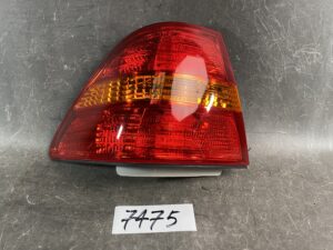 TOYOTA CELSIOR UCF30 Genuine Taillight / STANLEY 50-59 L / Left Side x1