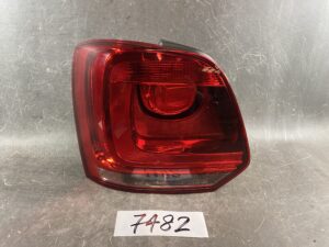VOLKSWAGEN POLO 6RCBZ Genuine Taillight / Left Side x1