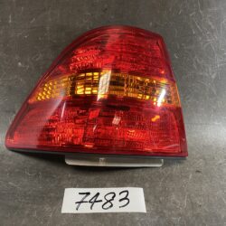 TOYOTA CELSIOR UCF31 Genuine Taillight / STANLEY 50-59 L / Left Side x1