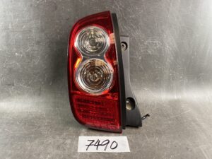 NISSAN MARCH K12 Genuine Taillight / ICHIKOH D019 / Left Side x1