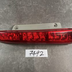 TOYOTA ISIS ANM10 Genuine Taillight / KOITO 44-70 / Left Side x1