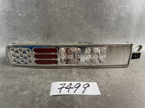 NISSAN CUBE Z11 Genuine Taillight / ICHIKOH D052 / Left Side x1 » JDM-PARTS NZ
