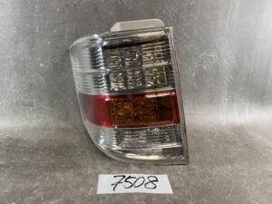 TOYOTA ALPHARD ATH10 ATH10W Taillight KOITO 58-11 Left Side x1
