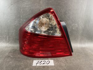 NISSAN FUGA CIMA Y50 PY50 GY50 Genuine Taillight / KOITO 220-63784 / Left Side x1