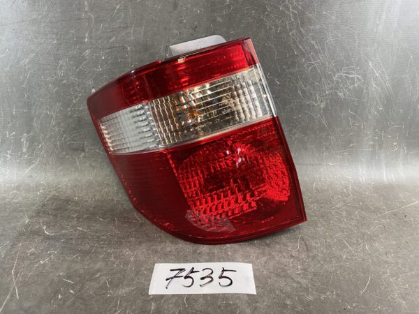 TOYOTA ALPHARD ANH10 ANH15 MNH10 MNH15 Genuine Taillight / KOITO 58-4 / Left Side x1 » JDM-PARTS NZ