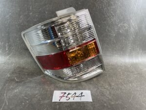 TOYOTA ALPHARD ATH10 ATH10W Genuine Taillight / KOITO 58-11 / Left Side x1