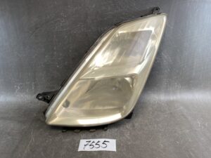 TOYOTA Prius NHW20 Genuine Headlight / KOITO 47-16 / Left Side x1