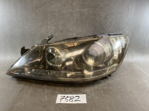 HONDA LEGEND KB1 Genuine HID Headlight / STANLEY P4246 L / Left Side x1